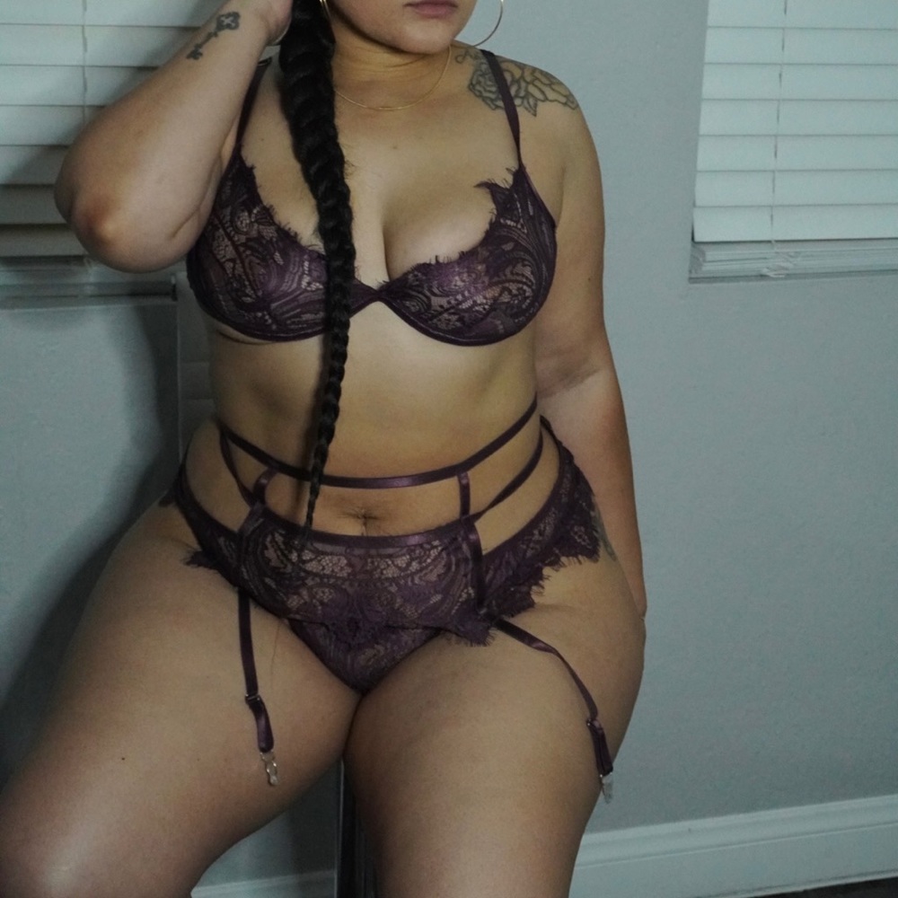 Merlot Bra & Panty Garter Set Plus Size